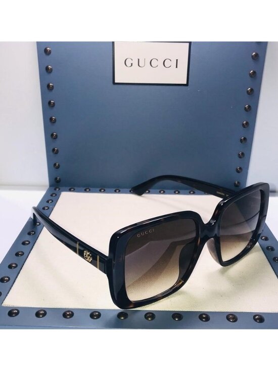 Gucci GG0632S 002 Butterfly Sunglasses main image 10
